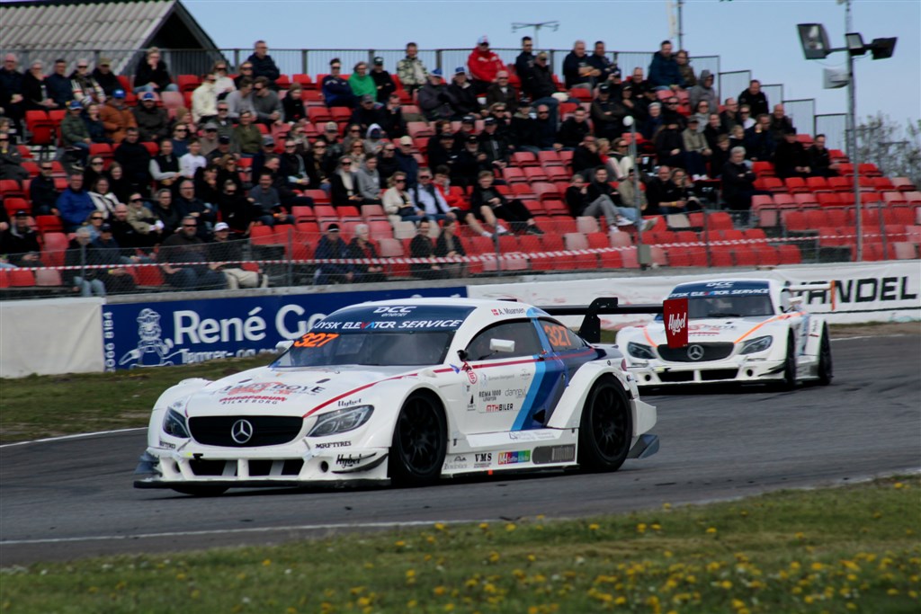 Alex Maansen (#327) og Frederik Nymark (#48).
(Foto: Motorsporten.dk)